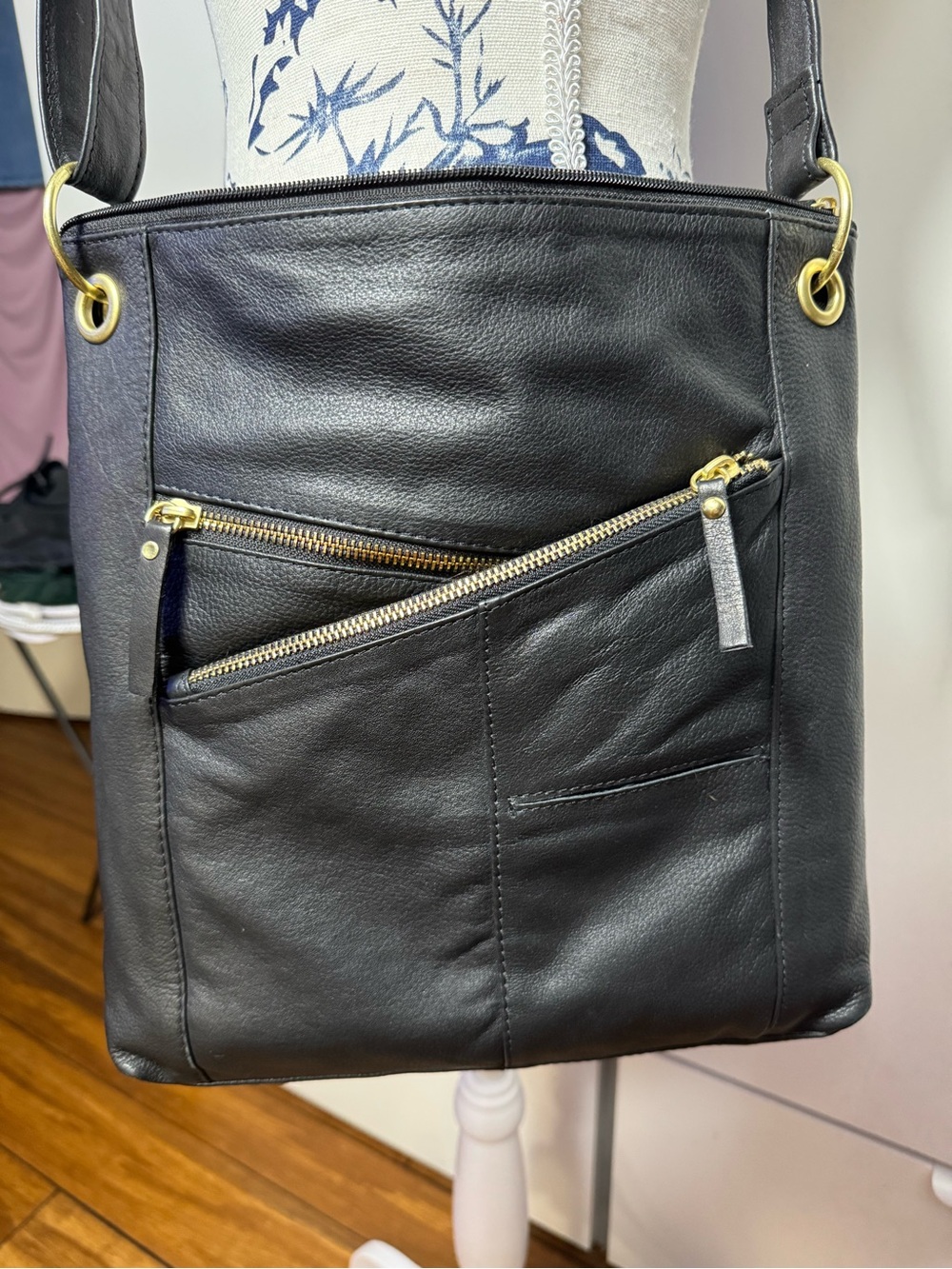Classic Black Leather Crossbody with Gold Accents - Picture 5 of 7